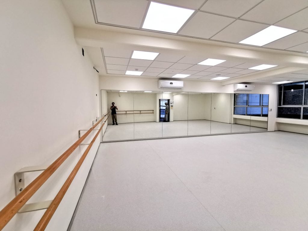 רצפת מחול מקצועית של מג'יק פלור בסטודיו למחול